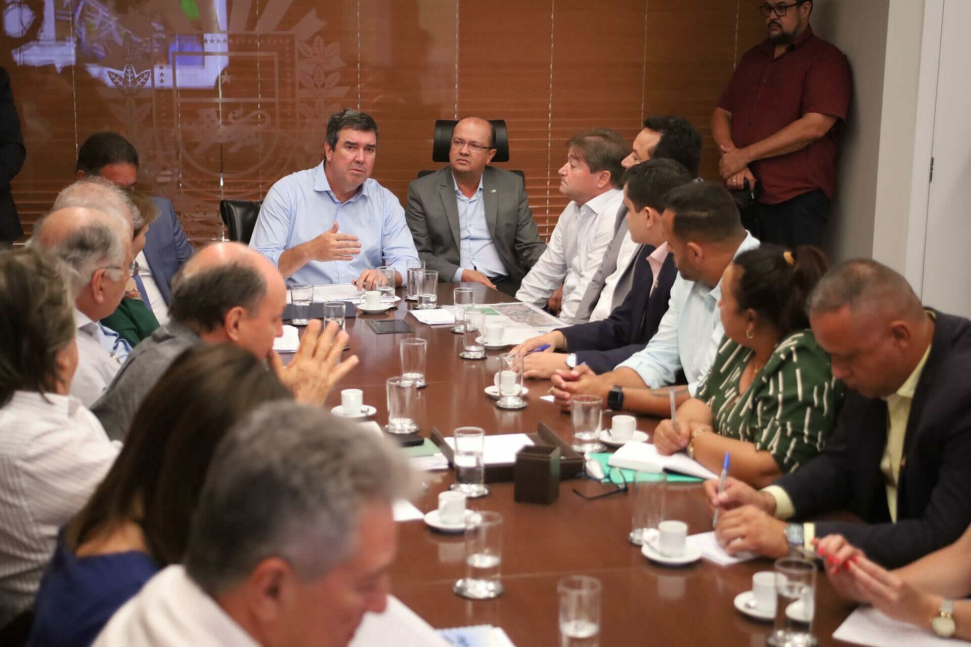 Imagem de compartilhamento para o artigo Governo do Estado anuncia pavimentação em cinco bairros e distrito de Coxim da MS Todo dia